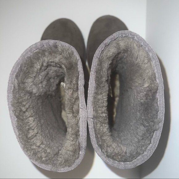Beautiful gray Ugg Boots size 8 - Picture 5 of 11
